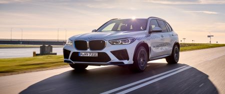 Bmw iX5 Hydrogen, il Suv tedesco che va a idrogeno