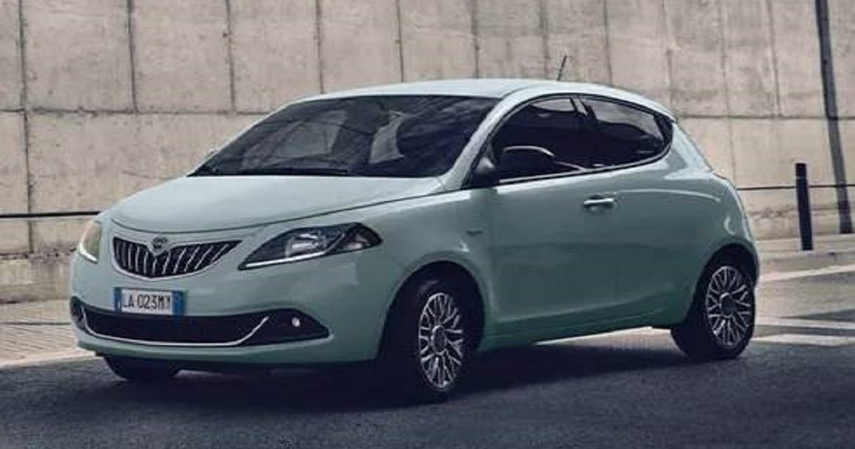 Lancia Ypsilon 2023: torna la versione GPL