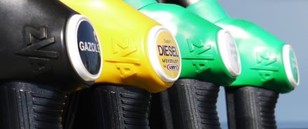 Stangata sui carburanti, i prezzi di benzina e diesel salgono ancora