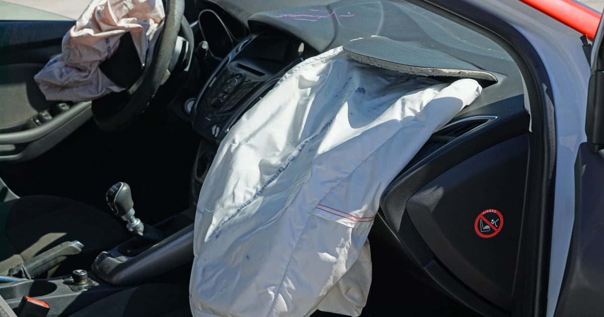 Perché le auto hanno l’airbag?