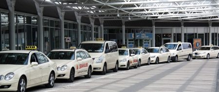 Il noleggio auto è possibile per taxi e NCC