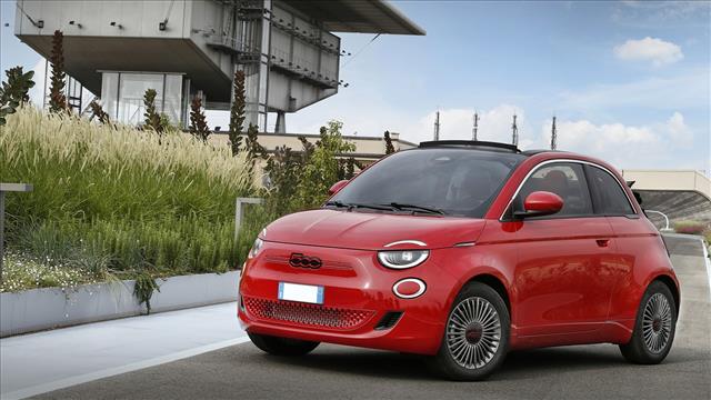 FIAT 500 Red Cabrio 23,65 kWh