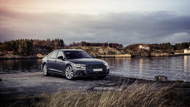 AUDI A8 50 TDI 3.0 quattro tiptronic