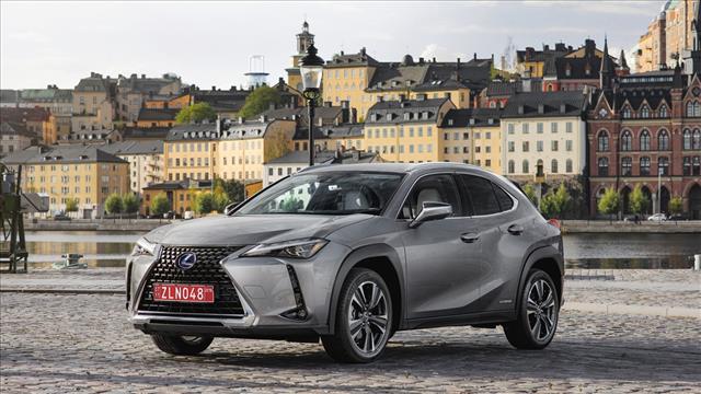 LEXUS UX 300h 4WD F-Sport