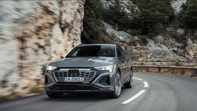 AUDI Q8 e-tron 50 quattro