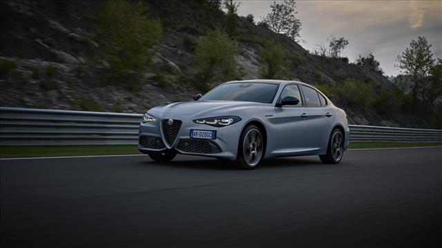 ALFA ROMEO Giulia 2.2 Turbodiesel 160 CV AT8 Competizione