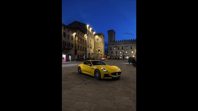 MASERATI GranTurismo V6 550 CV AWD Trofeo