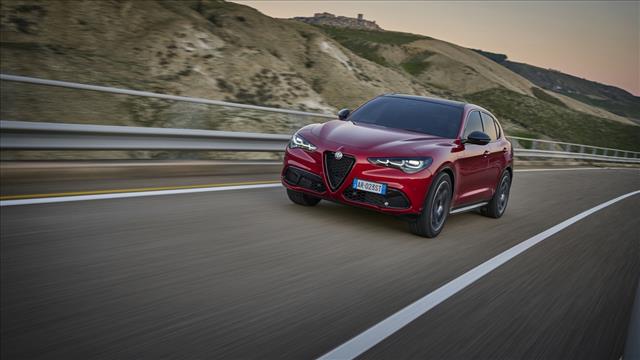 ALFA ROMEO Stelvio 2.2 Turbodiesel 160 CV AT8 RWD Super