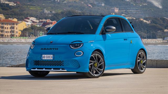 ABARTH 500e C