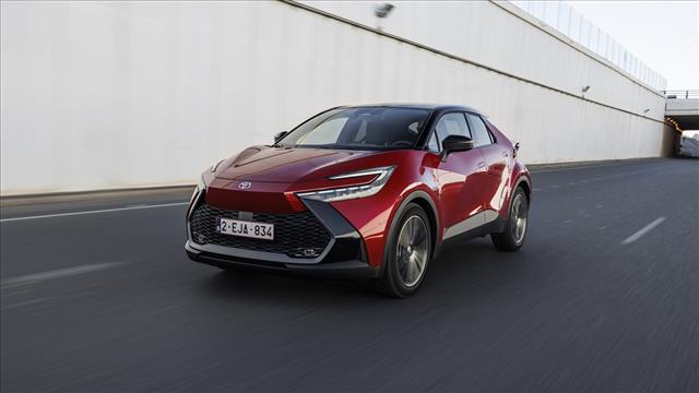 TOYOTA C-HR 2.0 HV Lounge Premiere