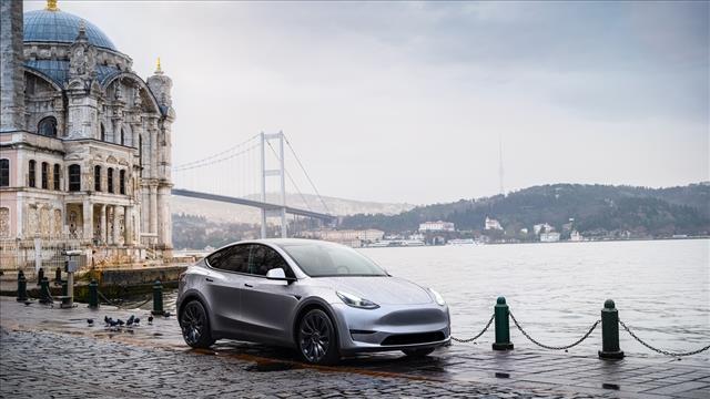 TESLA Model Y Long Range RWD