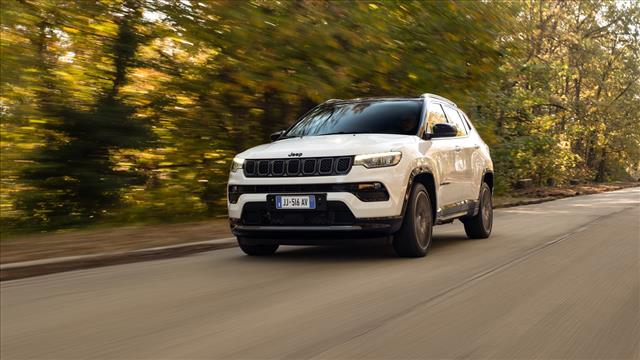 JEEP Compass 1.3 Turbo T4 240 CV PHEV AT6 4xe Summit