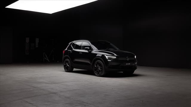 VOLVO EX40 Single Motor Extended Range RWD Ultra Black Edition