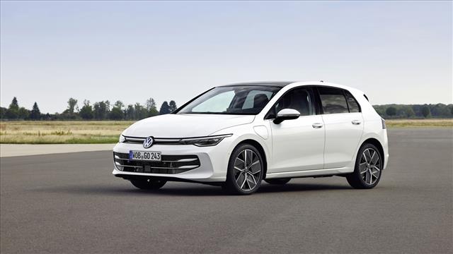 VOLKSWAGEN Golf 1.5 eTSI 115 CV DSG R-Line