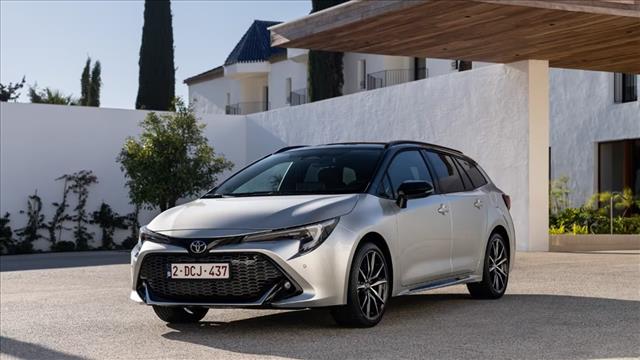 TOYOTA Corolla GR SPORT 1.8 Hybrid Touring Sports