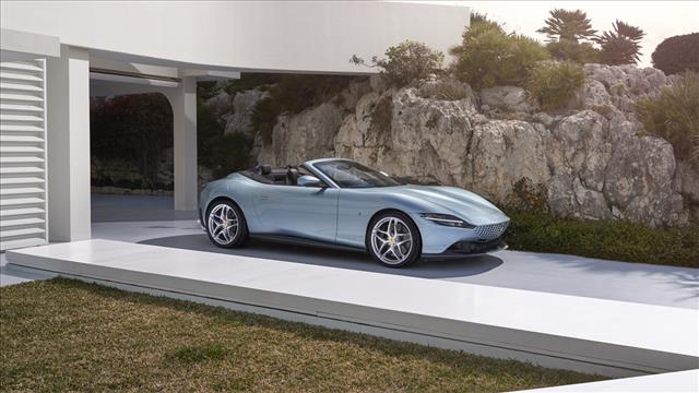 FERRARI Roma Spider