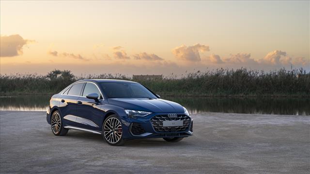 AUDI S3 Sedan TFSI 333 CV quattro S tronic sport attitude