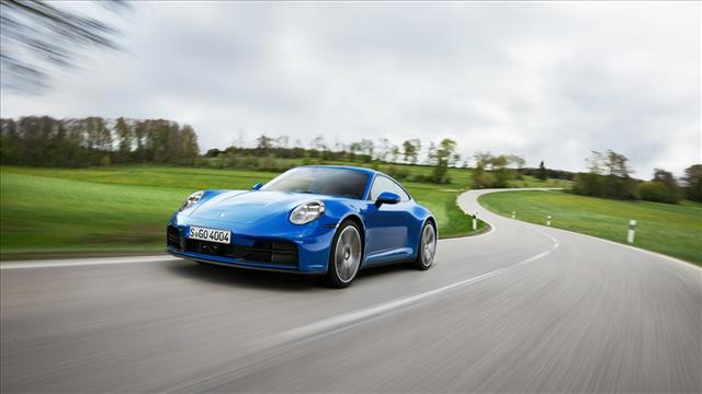 PORSCHE 911 Carrera
