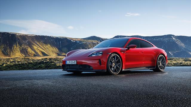PORSCHE Taycan GTS